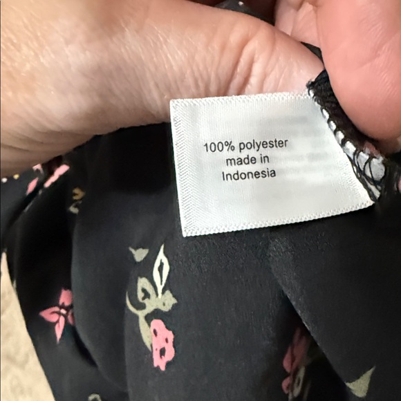 Lane Bryant Floral  Lace Detail Black Women's Top Size‎ 20 - Picture 6 of 7